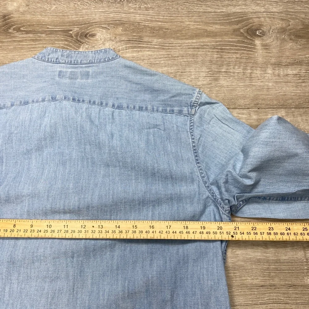 Banana Republic Slim Fit Chambray Band Collar Shirt Mens Medium Blue